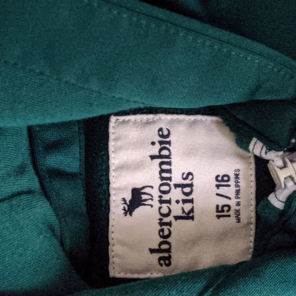 Abercrombie 3/4 zip pullover - Picture 2 of 3